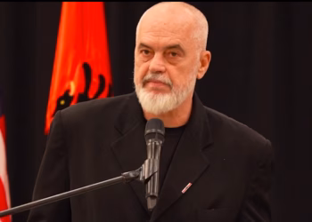 Rama në Detroit për vendimin e Hagës: Refuzoj “varrosjen për së gjalli” të katër njerëzve, populli i Kosovës s’e gjen veten në atë vendim