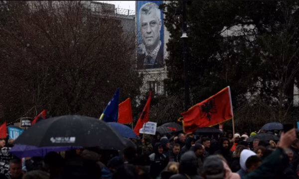 Reuters: Tribunali për krime lufte do të shpallë aktgjykimin ndaj Thaçit, ‘ngjarje tektonike’ në Kosovë