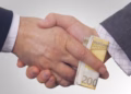 Inspektori në Rahovec dyshohet se mori 800 euro ryshfet, kërkohet paraburgimi