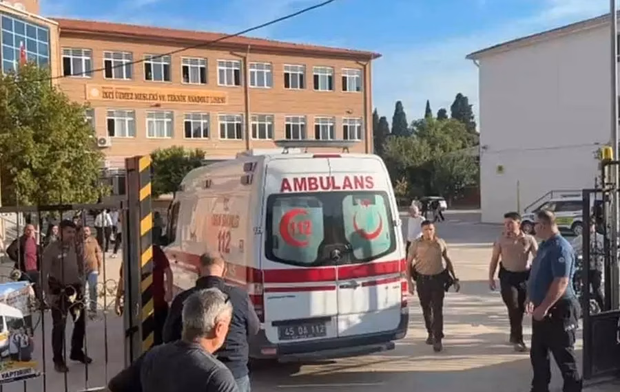 Të shtëna me armë zjarri në një shkollë të mesme në Turqi, 11 të plagosur