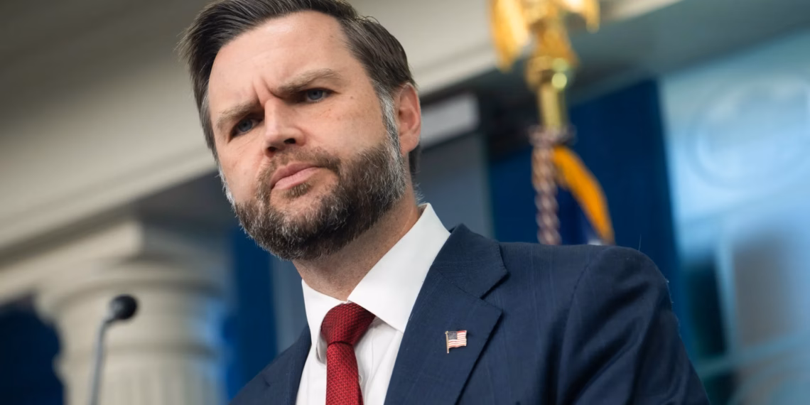JD Vance i shkruan Iranit për rifillimin e negociatave, mes kërcënimeve të Trumpit për sulme të reja