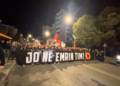 Përfundon tubimi për natën e 17-të “Jo në emrin tim”, protestuesit hedhin mjete piroteknike para Ministrisë së Drejtësisë