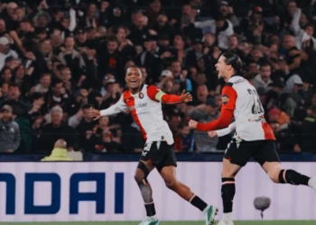 Feyenoordi fitoi me vështirësi ndaj Comos
