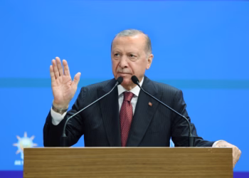Erdogan: Turqia qëndron në krah të Arabisë Saudite përballë sulmeve të Huthëve
