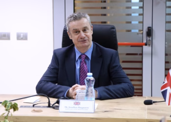 Hargreaves uron Shiroka-Pulën: Pres me padurim të punoj me presidenten