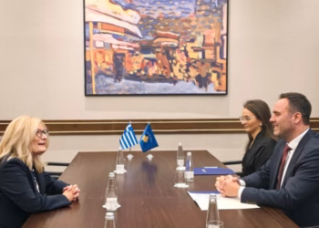 Konjufca takon ambasadoren greke në largim, diskutojnë forcimin e marrëdhënieve Kosovë–Greqi