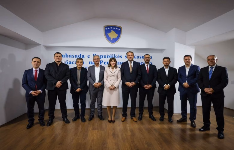 Haxhiu takon kryetarët e komunave shqiptare në Maqedoninë e Veriut, diskutojnë bashkëpunimin ndërkufitar