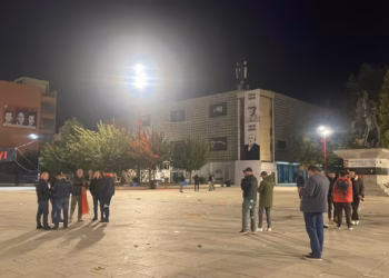 Përfundon protesta e sotme në Prishtinë, protestuesit largohen nga sheshi