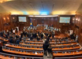Deputetët e Aleancës largohen nga salla, morën pjesë vetëm në votimin për Ligjin për Specialen