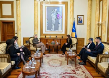 Haxhiu takon delegacionin e Forumit Ekonomik të Grave, diskutohet fuqizimi ekonomik i grave