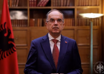 Presidenti i Shqipërisë me mesazh për protestuesit: Jam i hapur për këdo që kërkon dialog