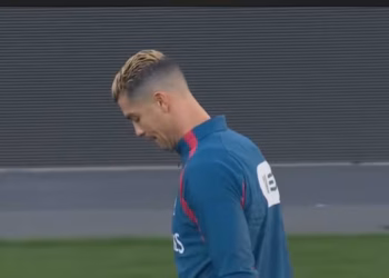 Jorge Jesus dhe Proença e ndoqën deri në aeroport, por Ronaldo nuk ndryshoi qëndrim
