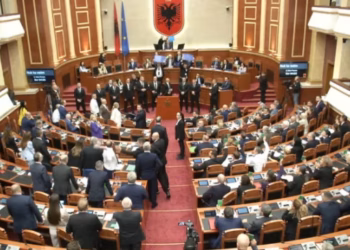 ​85 vota pro Reformës Territoriale, Kuvendi i Shqipërisë e miraton pas një seance maratonë