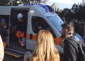 Lëndohet një protestues në Shqipëri, dërgohet në spital