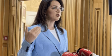 Kryeziu: Thanë se ligji për Specialen duhej të votohej, tani thonë mos ka ndonjë gabim e të kthehet mbrapsht