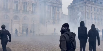 ​Protestat në Francë, policia përdor gaz lotsjellës në disa qytete