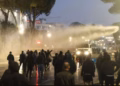 Në Shqipëri hyjnë në fuqi masat anti-dhunë, policia vendos “kushtet” e protestës, gjoba deri në 500 mijë lekë për tubuesit me maska
