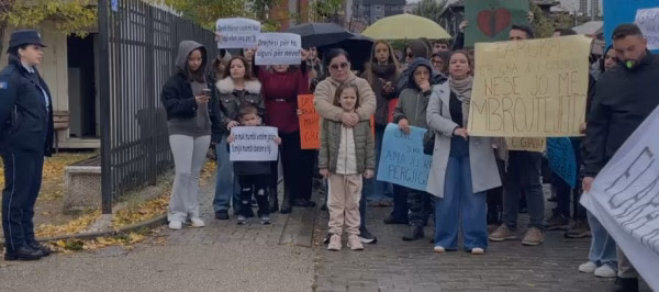 Protestë edhe në Mitrovicë: E rëndë mos me qenë njeriu i sigurt në shtëpinë e vet
