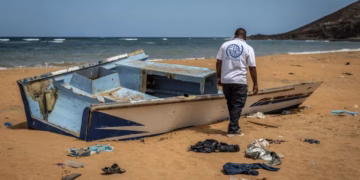Të paktën 109 të vdekur nga përmbysja e një anijeje me emigrantë pranë Xhibutit