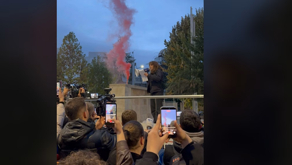 Pas aksionit në Ministrinë e Drejtësisë, protestuesit marshojnë drejt KPK-së