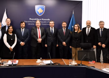 Kurti pret delegacionin e NATO-s, në fokus siguria dhe forcimi i kapaciteteve të FSK-së