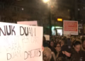 Protestuesit ndalen te Kryeprokurori i Shtetit dhe KPK-ja, kërkojnë shkarkime e ndjekje penale