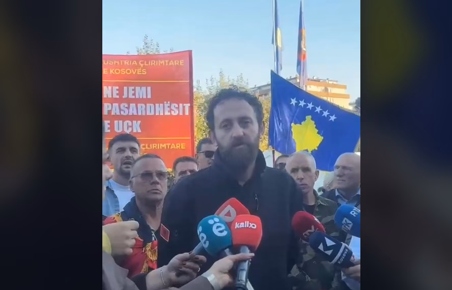 Haziri u bën thirrje deputetëve për miratimin e ligjit: Mos të luajnë me gjakun e Adem Jasharit, Hamëz Jasharit e Zahir Pajazitit