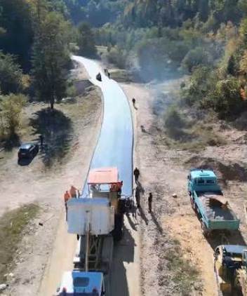 Hyn në fazën përfundimtare asfaltimi i rrugës Grejkoc – Rrafshi i Livadheve, investim prej 3 milionë eurosh
