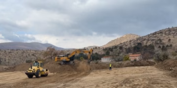 Nisin punimet në autostradën 10 kilometërshe Shkup-Bllacë