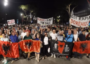 Dita e 128-të e protestës në Tiranë