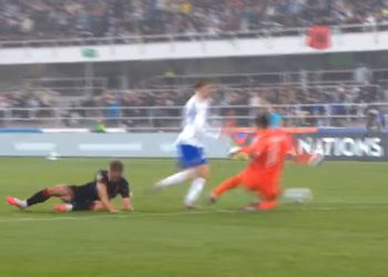 Shqipëria me 10 futbollistë pëson humbje nga Finlanda