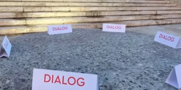 Rama fton sërish studentët për dialog, shton sofrën e gurtë para Kryeministrisë