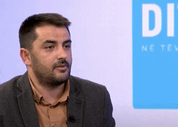 Imeri: Vuçiqi fiton në burgje dhe Kosovë, serbët mbahen peng nga Lista Serbe