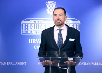 Deputeti kroat Peternel: Kosova shtet i pavarur, në Serbi garë çetnikësh