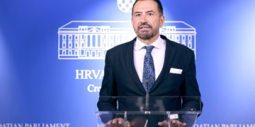 Deputeti kroat Peternel: Kosova shtet i pavarur, në Serbi garë çetnikësh