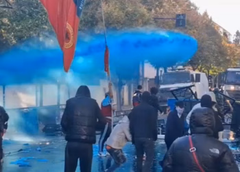 11 të lënduar në protestën e studentëve në Tiranë, 7 prej tyre në urgjencë