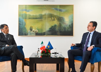 Kryeministri Kurti e pret në Qeveri ambasadorin italian, gjyqi ndaj katërshes së UÇK-së temë diskutimi