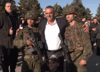 Lot krenarie, dy djemtë e veteranit të UÇK-së, ushtarë të rinj të Kosovës