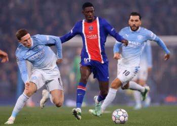 PSG “gjunjëzon” Cityn në “Etihad”