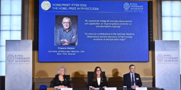 Francis Halzen fiton Çmimin Nobel në Fizikë
