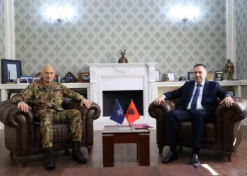 Nufi pas takimit me komandantin e KFOR-it: Shqipëria e përkushtuar për stabilitetin në Kosovë