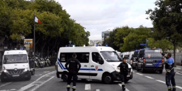 Një i vrarë dhe katër të plagosur në Paris