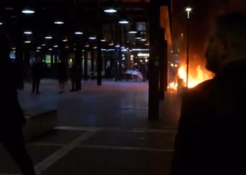 Protesta e studentëve përhapet në disa zona të Tiranës, zjarr edhe te “Pazari i Ri”
