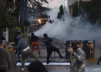 Policia e Shqipërisë: 152 të arrestuar dhe 120 efektivë të dëmtuar gjatë protestave në Tiranë