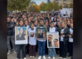 Protesta në Prishtinë, pjesëmarrës dhe familjarë të Arlinda Zekajt
