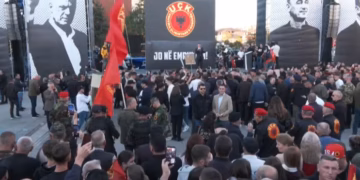 Mijëra protestues kërkojnë veprime nga Qeveria dhe deputetët për Specialen, kritika edhe ndaj ndërkombëtarëve
