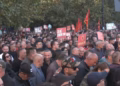Mijëra protestues kërkojnë veprime nga Qeveria dhe deputetët për Specialen, kritika edhe ndaj ndërkombëtarëve