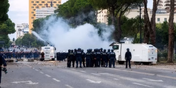 347 persona të lënduar nga protestat në Tiranë gjatë javëve të fundit