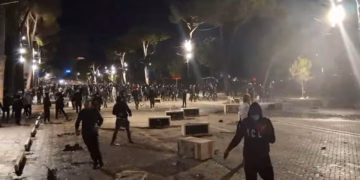 Përplasjet gjatë protestës në Tiranë, 29 të lënduar në Spitalin e Traumës, 23 prej tyre policë