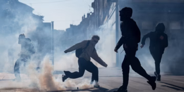 Afër 200 studentë të plagosur gjatë protestave në Francë